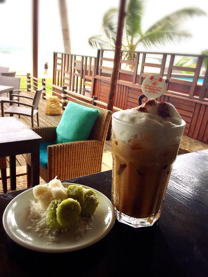 Baan Chumphon Hotel Pathio Exterior photo